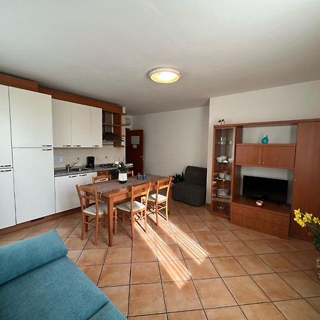 Appartamenti Baia Azzurra 6. Torbole Sul Garda Exterior foto