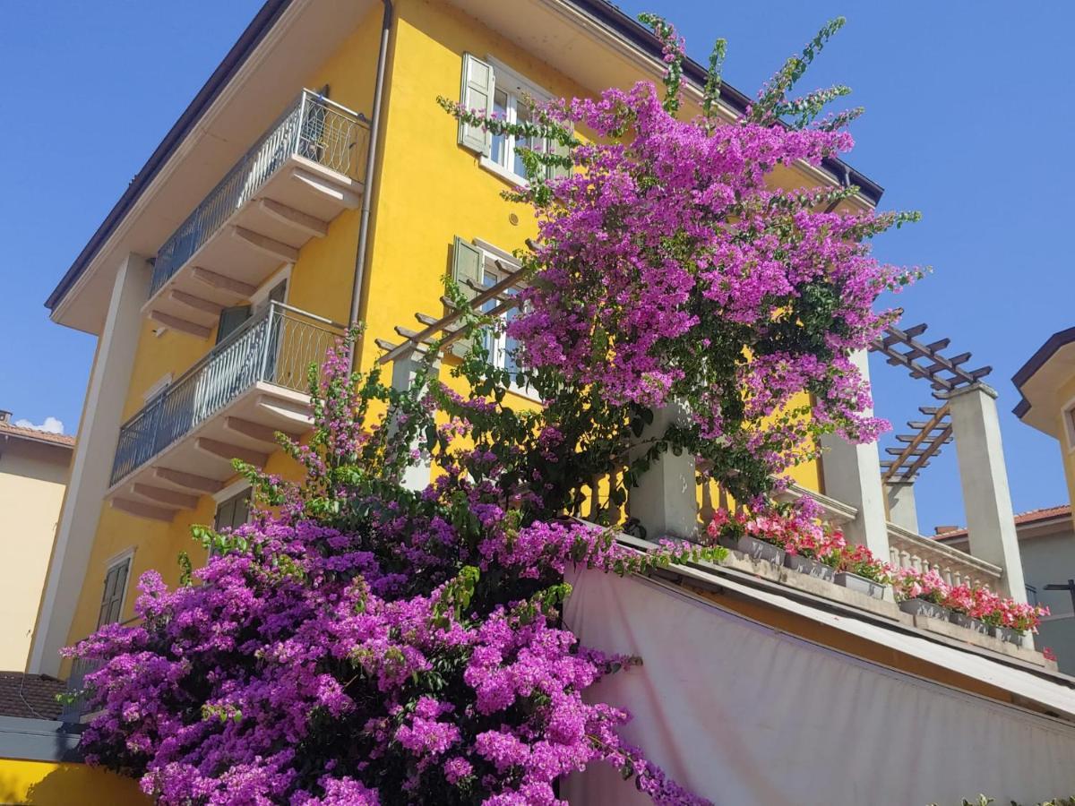 Appartamenti Baia Azzurra 6. Torbole Sul Garda Exterior foto